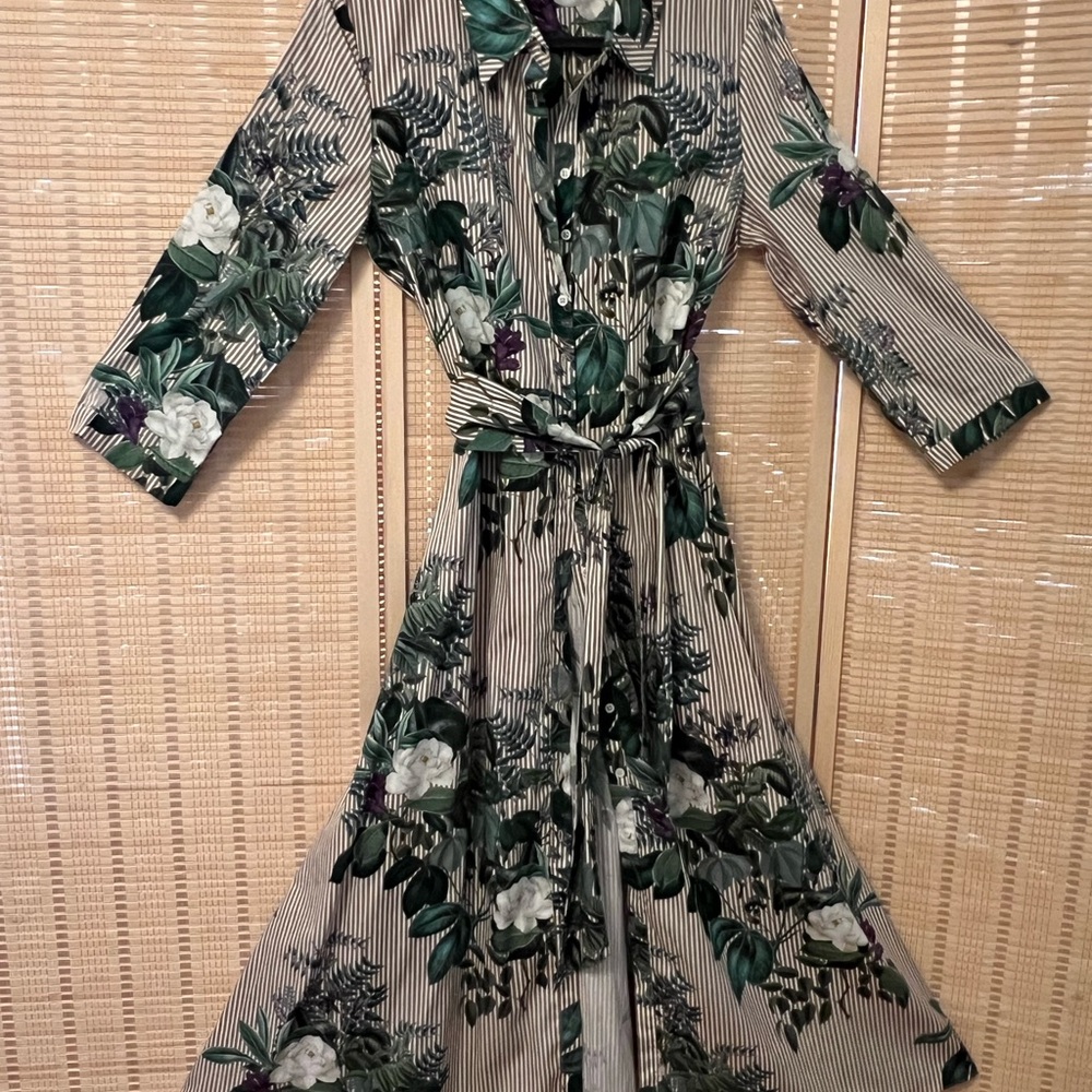 Shirtdress w/ crisp lines & floral purple, white & deep green & brown stripes. - Picture 2 of 5